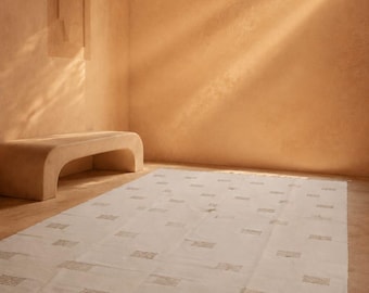 Lili: Alfombra minimalista de tejido plano marroquí en tonos neutros / Beige y blanco / Manta de sofá boho en tonos tierra