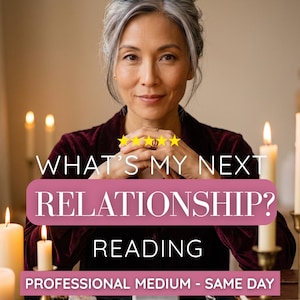 Puede incluir: Una persona con cabello grisáceo y una prenda de terciopelo rojo oscuro, detrás de una mesa con velas, un péndulo de cristal y cartas. El texto dice: WHAT'S MY NEXT RELATIONSHIP? READING PROFESSIONAL MEDIUM - SAME DAY.