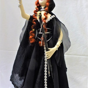 Morgana-le-Fay Pendragon King Arthur witch doll