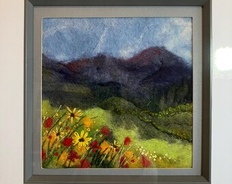 quadro di paesaggio infeltrito e ricamato, prato di fieno Pennine