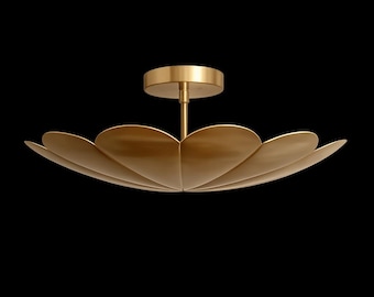 Plafoniera a forma di fiore in ottone in stile Mid-Century Modern, lampada da soffitto scandinava a forma di petalo, lampadario moderno in ottone, apparecchio di illuminazione realizzato a mano.