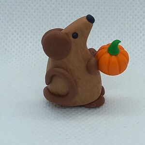 Halloween Rat brooch with pumpkin, Polymer Clay, Halloween gift, rat gift