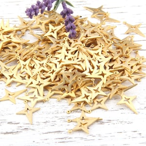Amuletos de estrella polar, colgantes de estrella, chapado en oro mate de 22 k, 6 piezas // GCh-215