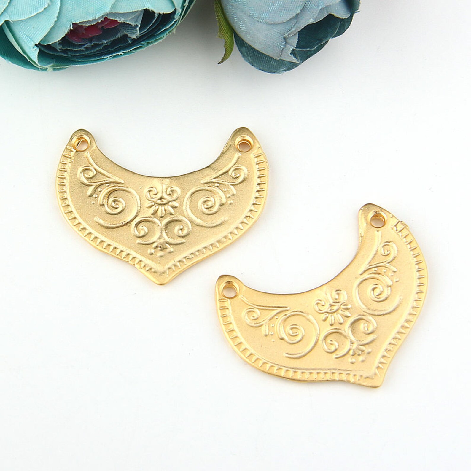 Gold Morrocan Style Embossed Connector Pendant Morrocan - Etsy