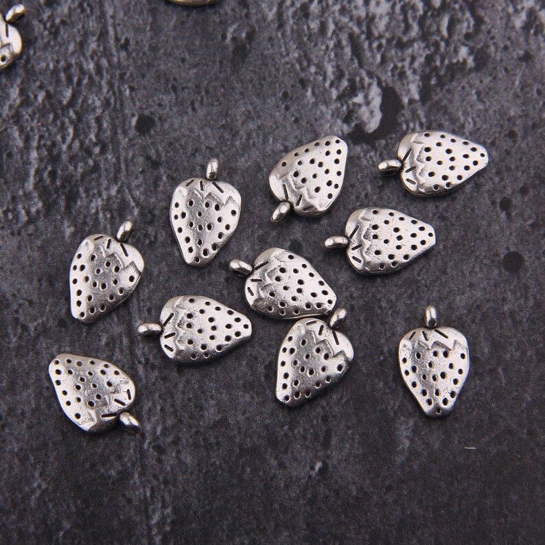 Strawberry Findings Fruit Findings 9x15mm SCh-228 Strawberry Charms Silver Strawberry Charms 10 pcs Fruit Dangles