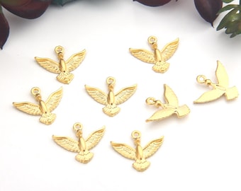 Matte Gold,  Flying Bird Charms, Bird Charms, 8 pieces // GCh-290