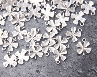 Silver Clover Charms, Mini Clover Pendants, Clover Drops,4-Leaf Clover Charms, Luck Charms, Good Luck Charms,8 pieces // SCh-262