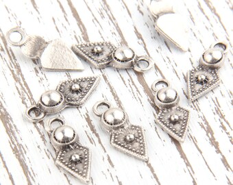 Antikes Silber überzogener Speer Tribalanhänger, Stammesanhänger, Speeranhänger, 10mm, 8 Stück // SC-117