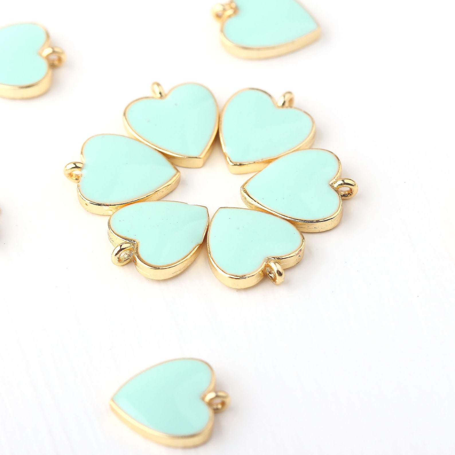 KitBeads 100pcs Random Enamel Flower Charms 5 Petal