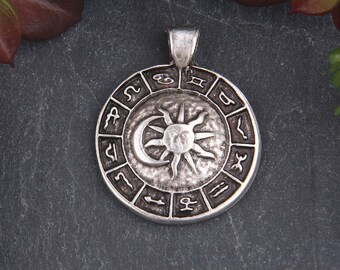 1 x Antique Silver Zodiac Medallion Charms | Domed Horoscope Pendant | Zodiac Medallion | 27x33 mm // SP-430