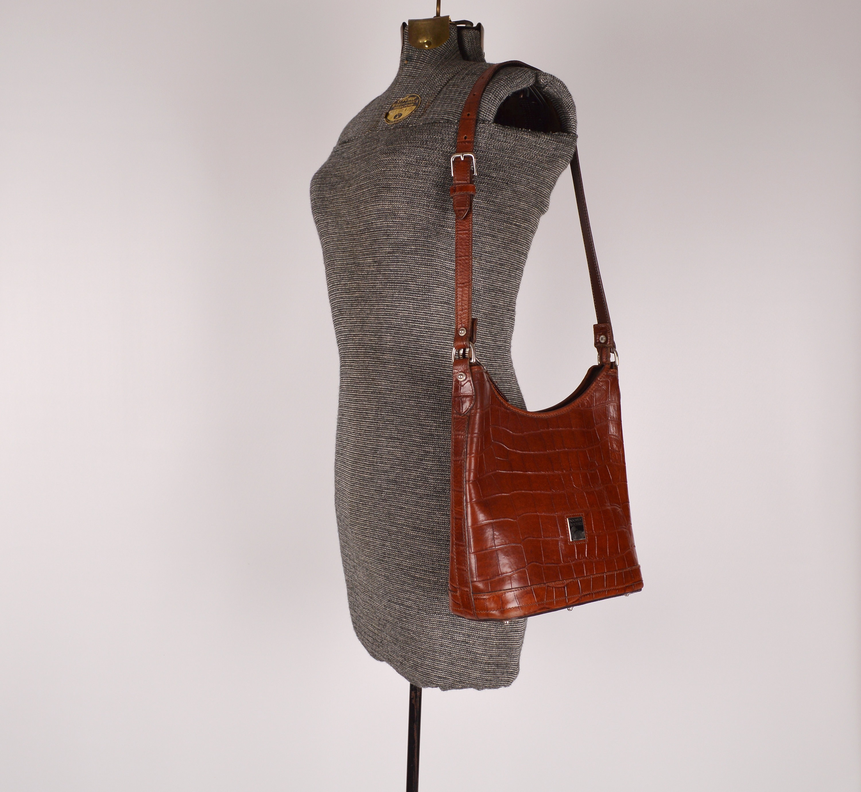 Dooney and bourke alligator hotsell