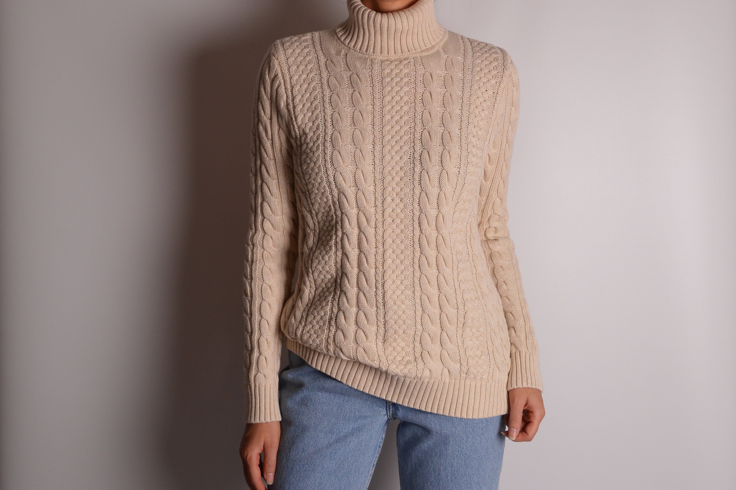 Cream Cotton Cableknit Turtleneck Sweater (SM)