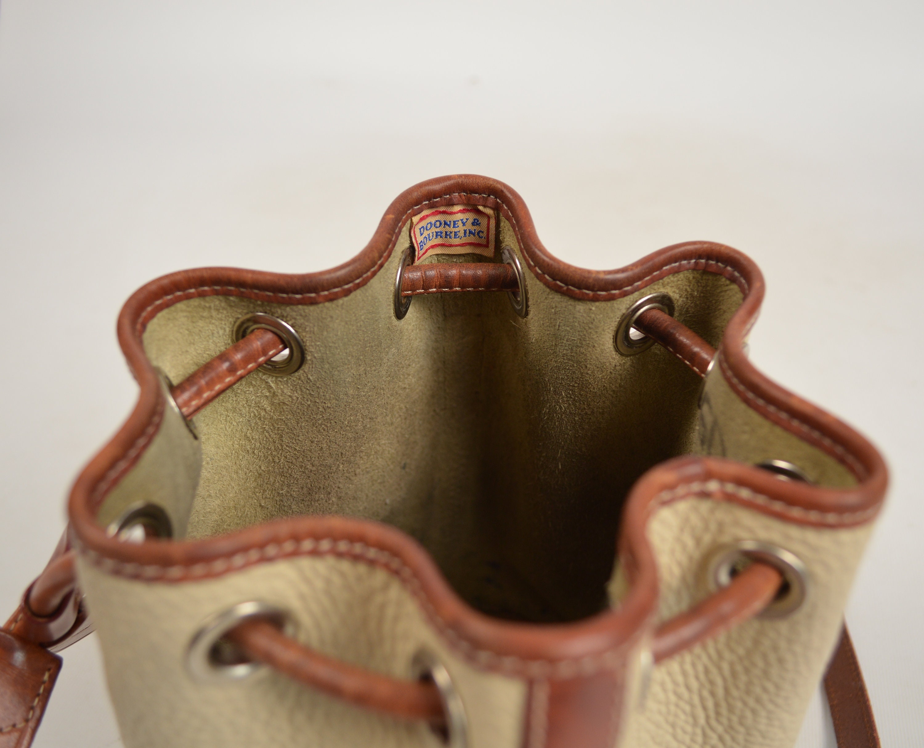 Dooney and bourke rivets deals