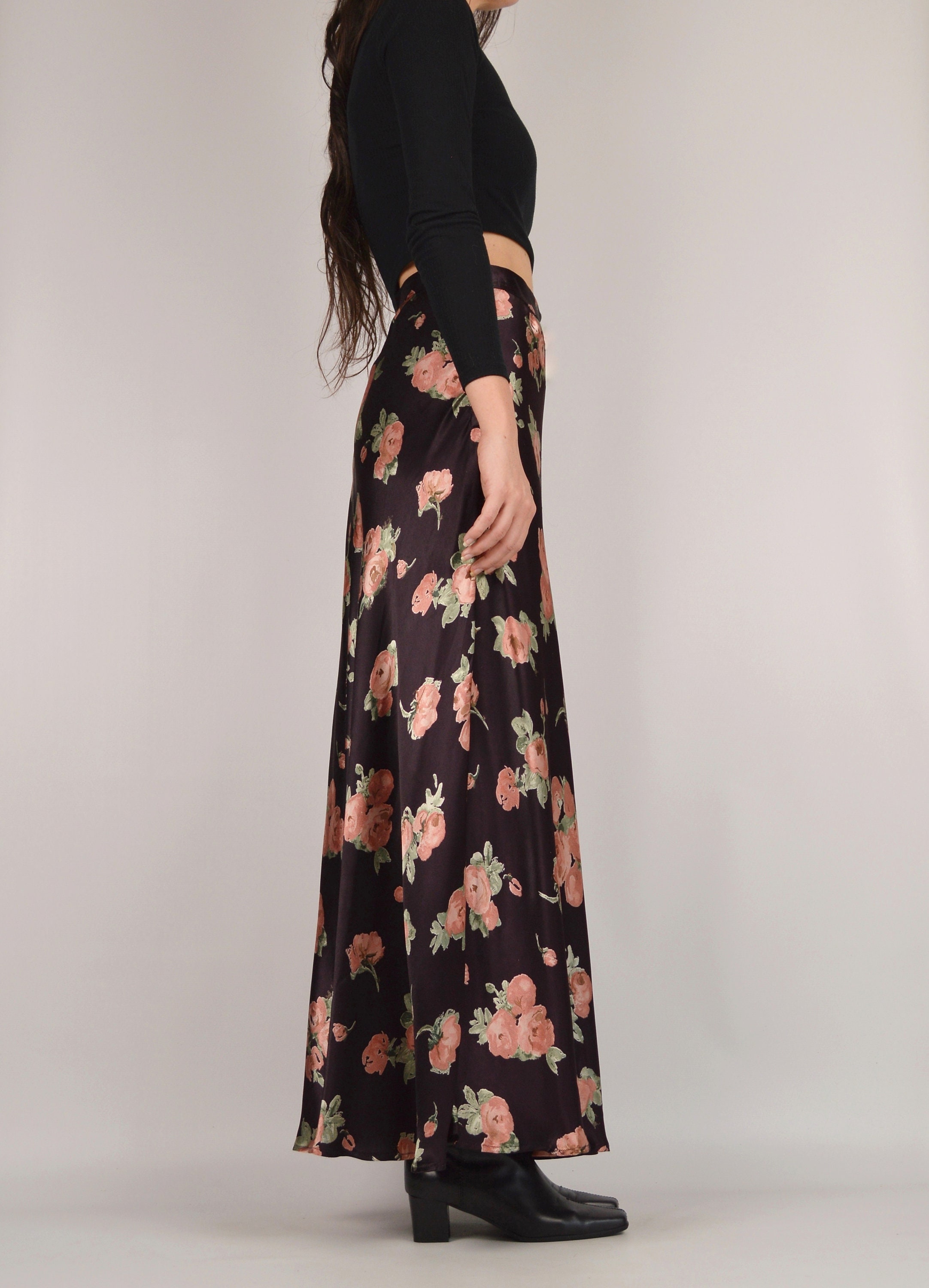 VividMosaic Women's Satin High Waisted Maxi Skirt - A-Line Long Flowy Skirt For Spring Summer, Casual & Party Wear