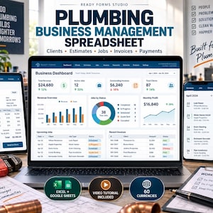 Op de afbeelding: Een digitaal spreadsheet voor het beheer van loodgietersbedrijven, weergegeven op een laptop, tablet en smartphone. De interface toont een bedrijfsdashboard met omzet, actieve opdrachten en facturen.