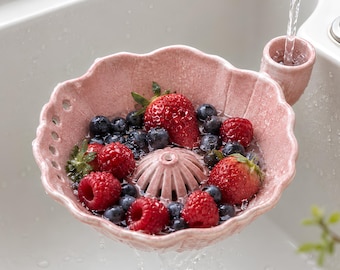 Handgefertigtes Waschset mit Lotusblatt- und Beerenmotiv – Keramik-Fruchtsieb, Keramik-Siebschale, Küchen-Einzugsgeschenk
