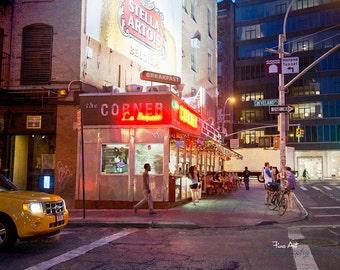 La Esquina NYC - 夜の「ザ・コーナー」。マンハッタン、ニューヨーク市、ソーホーのオリジナル写真/プリント。