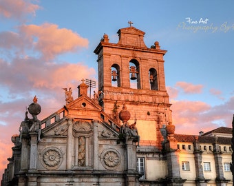 Igreja da Graça Evora - V2、ポルトガル。オリジナルのファインアートストリート写真。ヨーロッパ 夕方のカラフルな街並み（恵みの聖母教会）