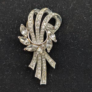 Vintage Signed Usner Ribbon Bouquet featuring Clear Rhinestones