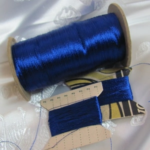 Fio 100% seda // Fio vintage Seda verdadeira /// Azul royal 20 40 60 jardas // Mais de 80 cores disponíveis * frete grátis por carta *