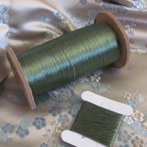 Fio 100% seda // Fio vintage Seda verdadeira // Verde 20 40 60 100 jardas cada // Mais de 60 cores disponíveis * frete grátis por carta *