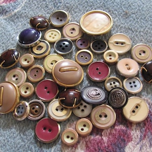 Lot of 40 Mixed Assorted Plastic & Metal Buttons Vintage Antique Fancy Unique - Many more lots available in my shop