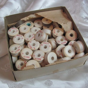 CleverDelights White Prewound Bobbins - Size L Bobbins - 60wt Thread -  Plastic Sided - 12 Pack 