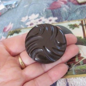 Beautiful Brown Bakelite Carved Art Deco Large Coat Button or Brooch or Pendant 44mm // Antique Vintage Collectible Buttons // Many more