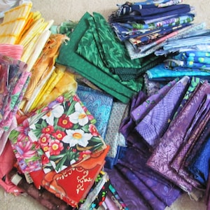 40-50 Different Patterns // Bundle Fabrics 100% Cotton Quilt Fabric Assorted Colorful Patterns Remnants Ends Pieces - by the half pound