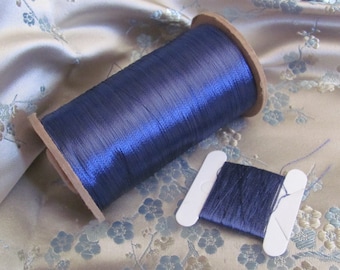 100% Seidenfaden // Antike Stickerei Nähgarn Echte Seide // Dunkelblau 20 40 60 yards - 60+ Weitere Farben in meinem Shop erhältlich