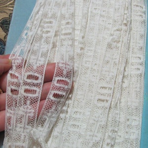 Galon de couture délicat ancien en dentelle de Valenciennes blanche, 7/8 po. 20 mm de large, 2 yards chacun, marque Castle vers 1910
