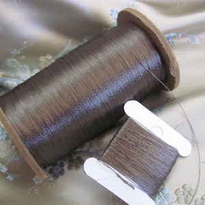 100% fio de seda // fio vintage seda verdadeira // marrom/verde 20, 40, 60 jardas cada // mais de 60 cores disponíveis * frete grátis por carta *