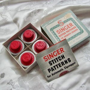 Set of 4 Templates for Vintage Singer Automatic Zigzagger Hand Held Sewing Machine Accessories Set Part #161008 Original Box