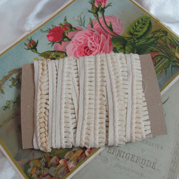 Cordon à lèvre avec bordure tressée en boucle blanc cassé antique - 15 mm de large - 3 yards au total - original vintage des années 1930 - Beaucoup d'autres choix dans ma boutique