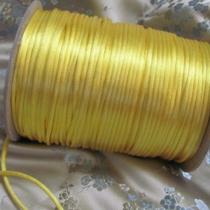 Vintage gelbe Satin Rattenschwanz Kordel Nähen Zierleiste 3mm 1/8 "Zoll extra schick - 10 Meter - Mehr verfügbar und viele mehr Farben!!