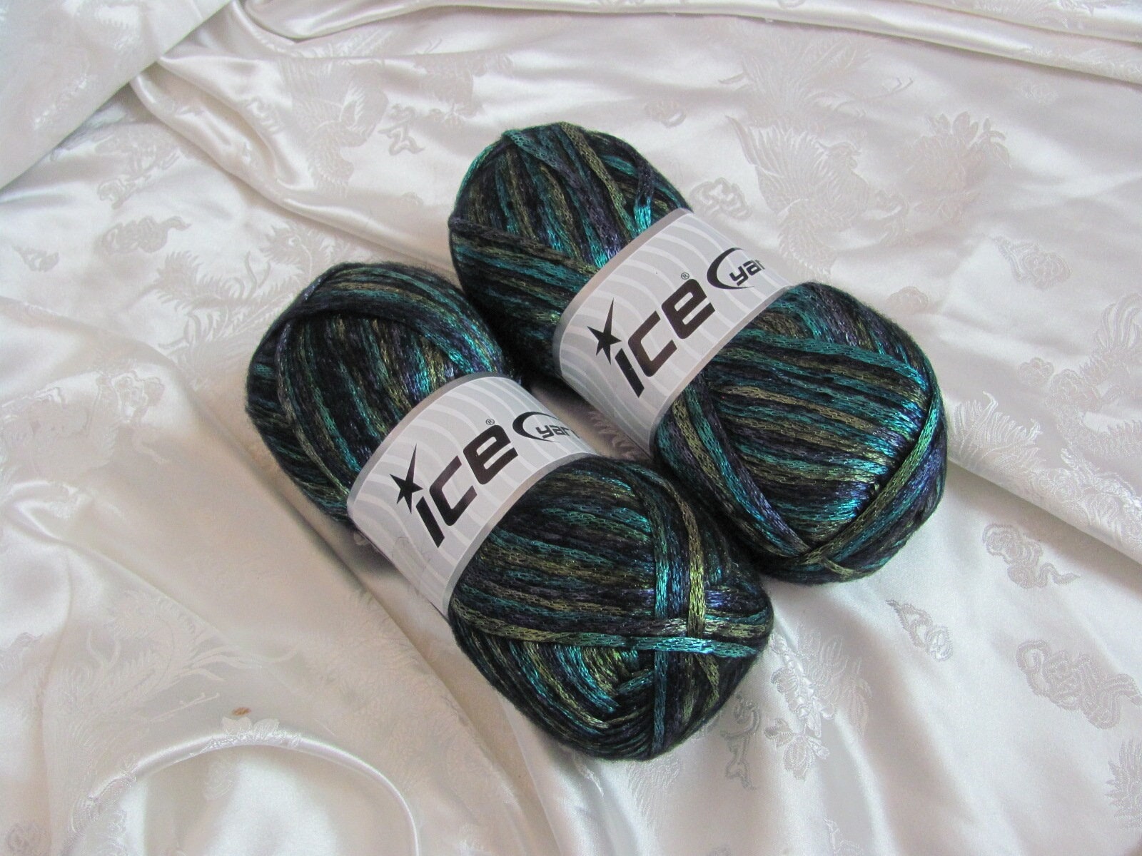 Bernat Blanket Chenille Crochet Knitting Yarn Large Skein Bulky