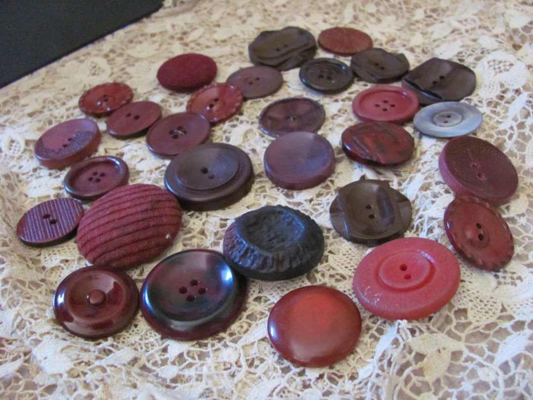 Lot De 18 Boutons Anciens Couleur Rouge Brique - Parfait Pour La Couture Vintage !