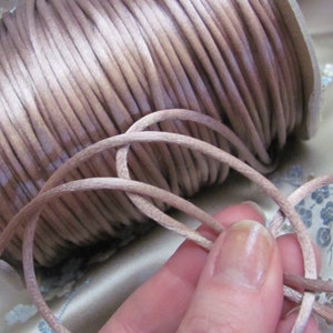 Vintage Braun Mokka Satin Rattenschwanz Kordel Nähen Zierleiste 3 mm 1/8 "Zoll Extra Fancy - 10 Meter - Mehr verfügbar und viele mehr Farben!!
