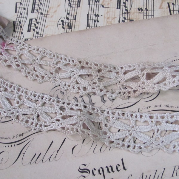 Antique Bobbin Lace Trim - 25mm Wide - 50" Total - Vintage Original 1930s - Much more lace & trims to choose from in my shop