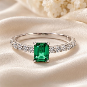 Rectangular Sparkling Green Halo Ring, Sterling Silver and Green Stone Ring, Crystal Halo Band, Cocktail Ring for Women, Silver Ring Gift