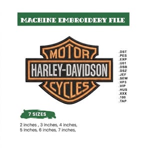 Könnte beinhalten: Eine Maschinenstickdatei mit dem Harley-Davidson-Logo in Schwarz, Orange und Weiß. Das Design enthält den Text MOTOR, HARLEY-DAVIDSON und CYCLES. Es listet Dateiformate wie .DST, .PES, .EXP auf und gibt 7 Größen von 2 bis 7 Zoll an.