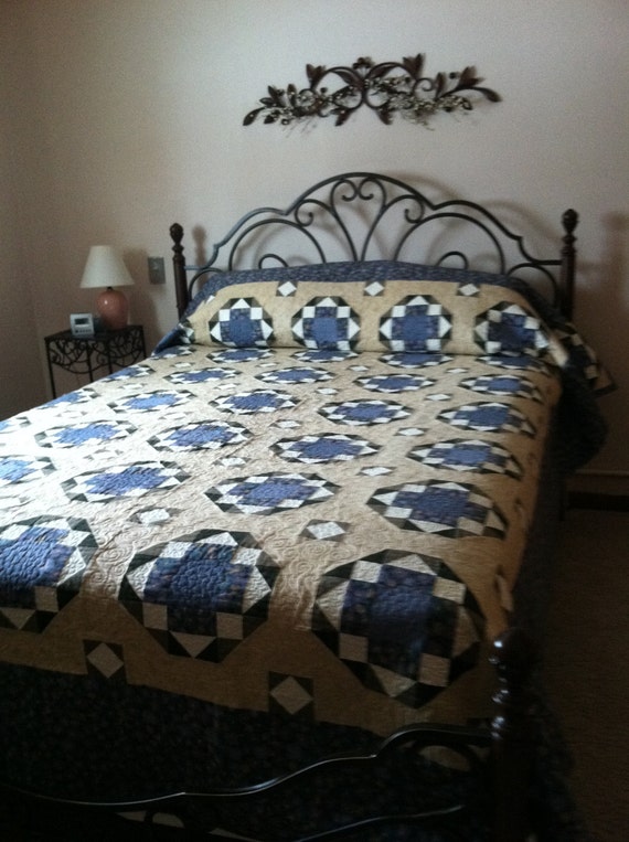 Lavender Violets Queen Quilt Lavendar Blue Floral Violets 95x102 Inches Queen Size Handmade Material Things Queen Quilt Violet