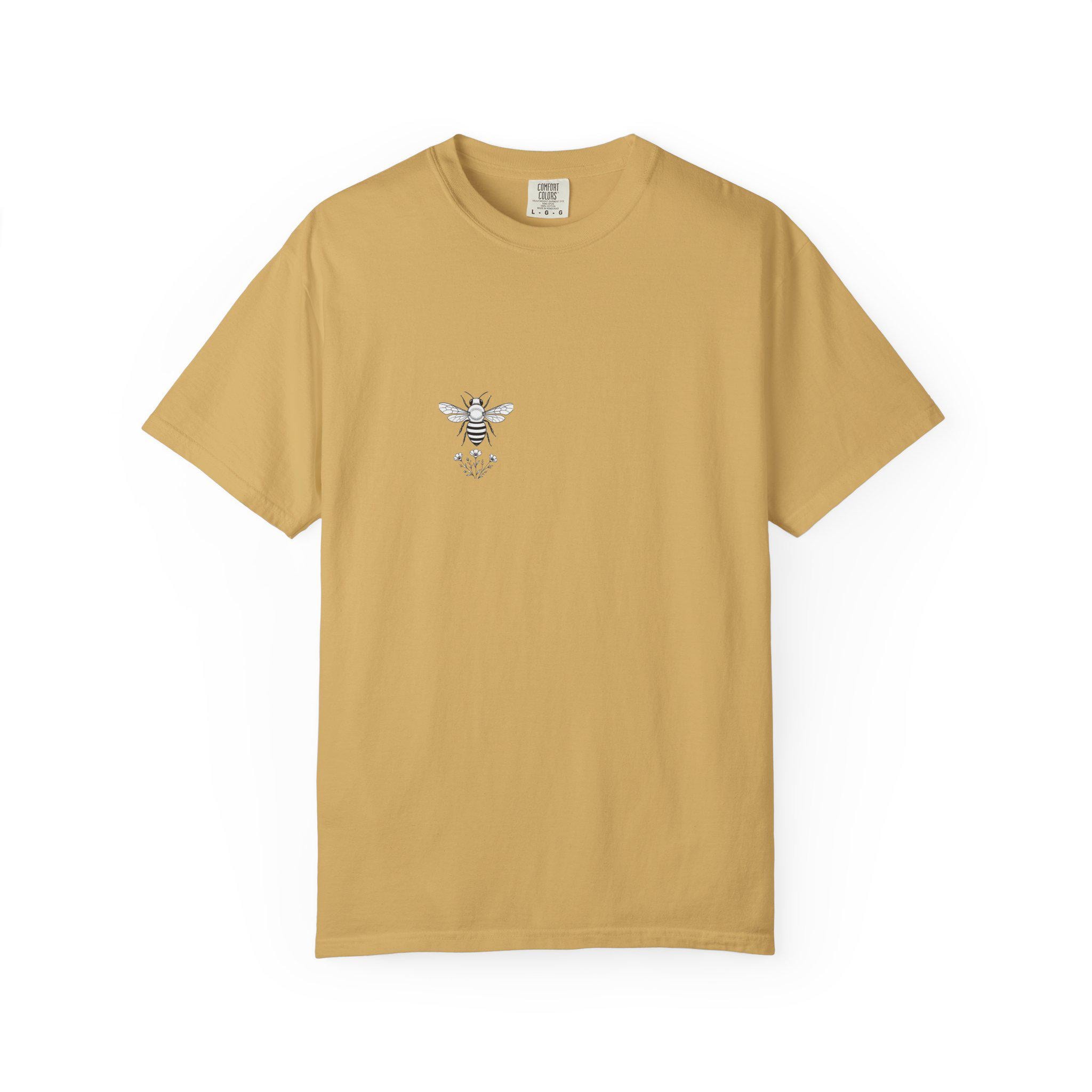 Minimalist Bee Pocket Tee | Wildflower Line Art | Beekeeper Gift