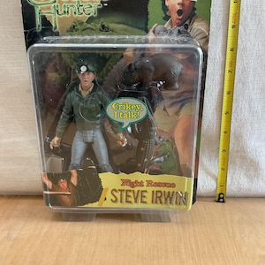 Vintage The Crocodile Hunter Steve Irwin Night Rescue Figure