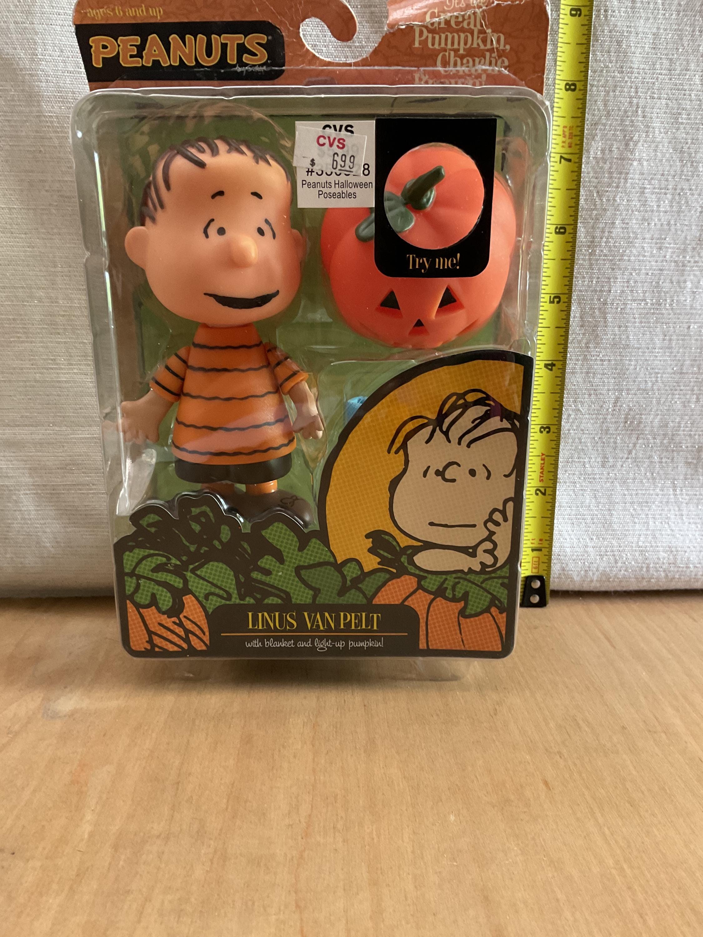 Funko Wacky Wobbler Peanuts - The Great Pumpkin (Charlie, Snoopy, Lucy) 2007