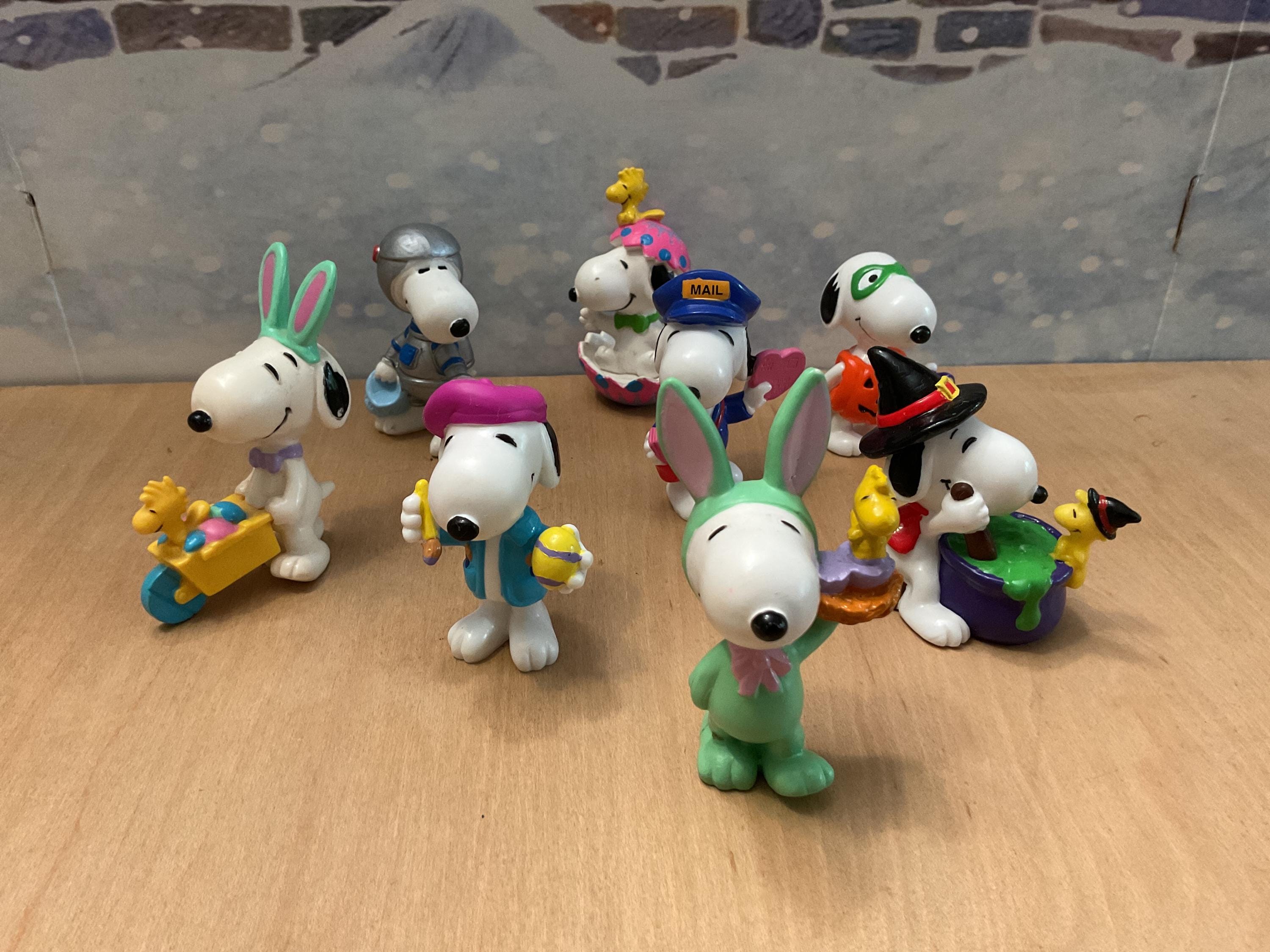 Vintage Snoopy Figure - Etsy