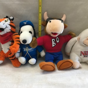 Vintage Advertisement Stuffed Animals Snoopy Tony the Tiger