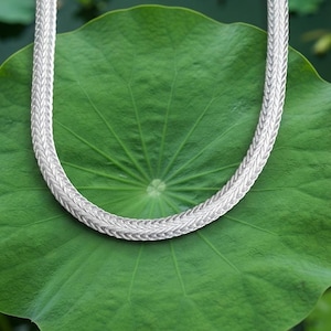 Collar de cadena de malla tejida de plata de ley 925, collar de plata trenzada hecho a mano, cadena minimalista, regalo para mujeres y hombres.
