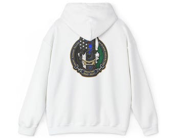 Sudadera con capucha Kabul K9, con el logotipo de la Embajada y el logotipo de la moneda K9.