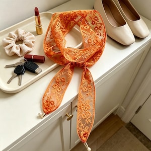 Nastro per capelli floreale in pizzo, fascia per capelli con delicato foulard e cristalli, accessorio per capelli vintage a forma di fiocco per donna, regalo per capelli da sposa orange